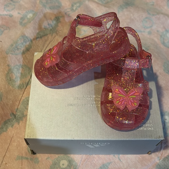 Sandals - Picture 2 of 8